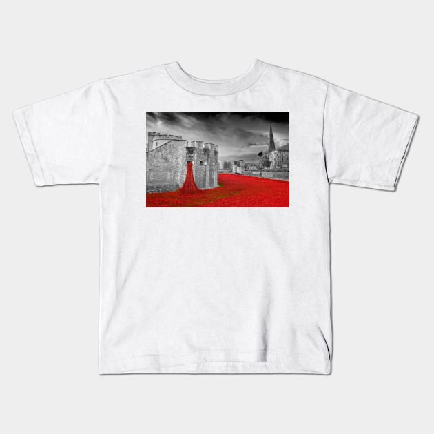 Tower of London Red Poppies Kids T-Shirt by AndyEvansPhotos